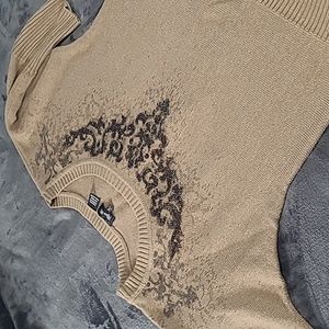 Miss Me brown short sleeve sweater size medium